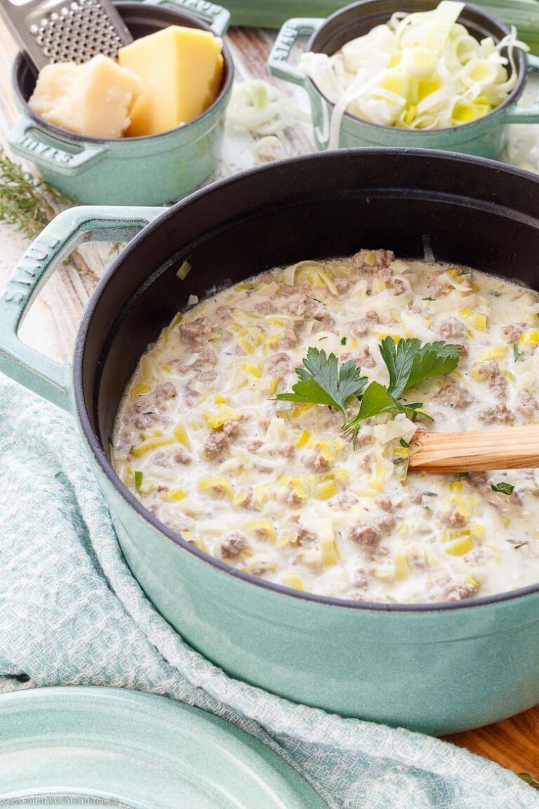 Käse Lauch Suppe mit Hackfleisch - emmikochteinfach