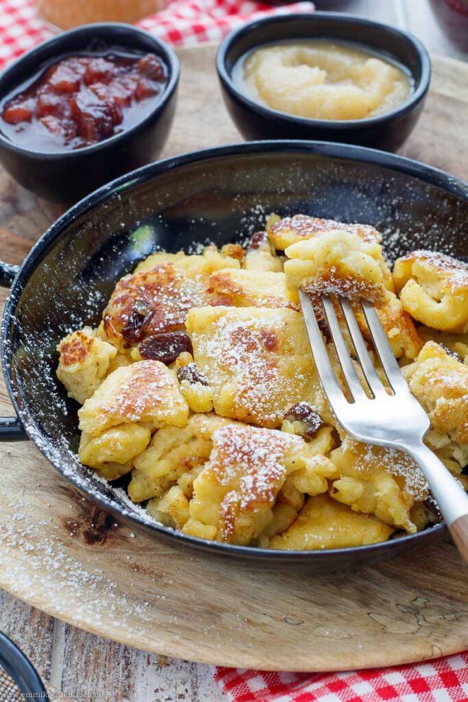 Kaiserschmarrn ganz klassisch - emmikochteinfach Kaiserschmarrn ganz klassisch - emmikochteinfach