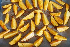 Knusprige Ofenkartoffeln – Kartoffel Wedges - www.emmikochteinfach.de