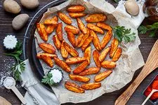Knusprige Ofenkartoffeln – Kartoffel Wedges - www.emmikochteinfach.de