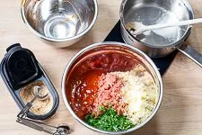 Klassische Frikadellen Rezept - www.emmikochteinfach.de