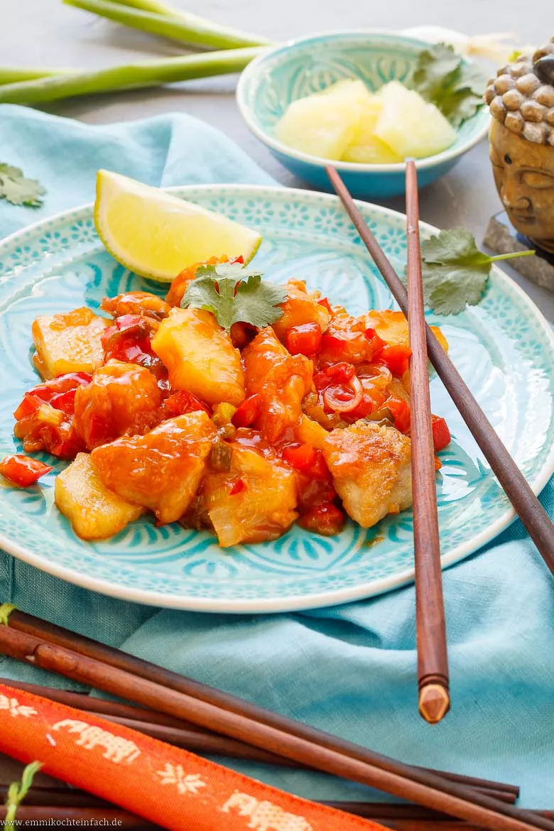 Hähnchen süss sauer Rezept - www.emmikochteinfach.de