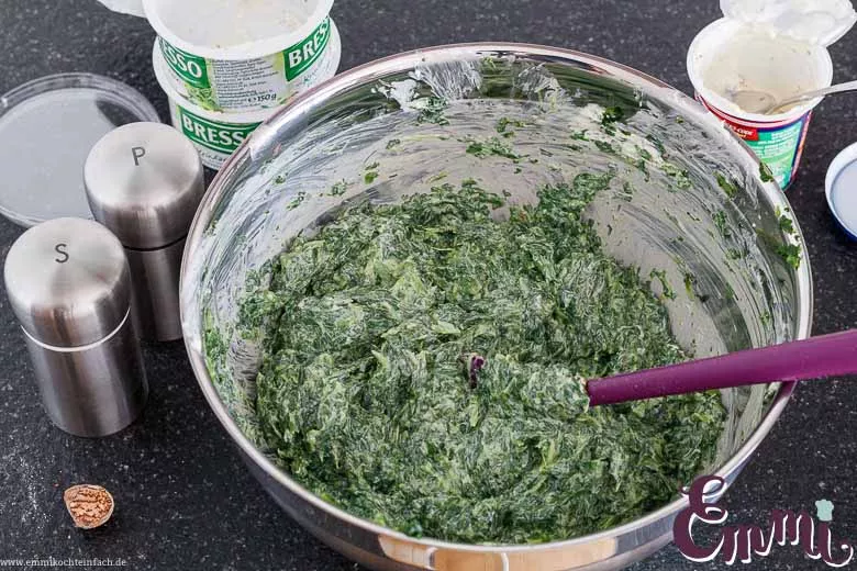 Spinat-Frischkäse-Füllung - www.emmikochteinfach.de