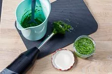Bärlauch Pesto - www.emmikochteinfach.de