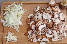 Hähnchengeschnetzeltes mit Pilzen - www.emmikochteinfach.de