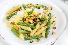 Pasta mit grünem Spargel - www.emmikochteinfach.de
