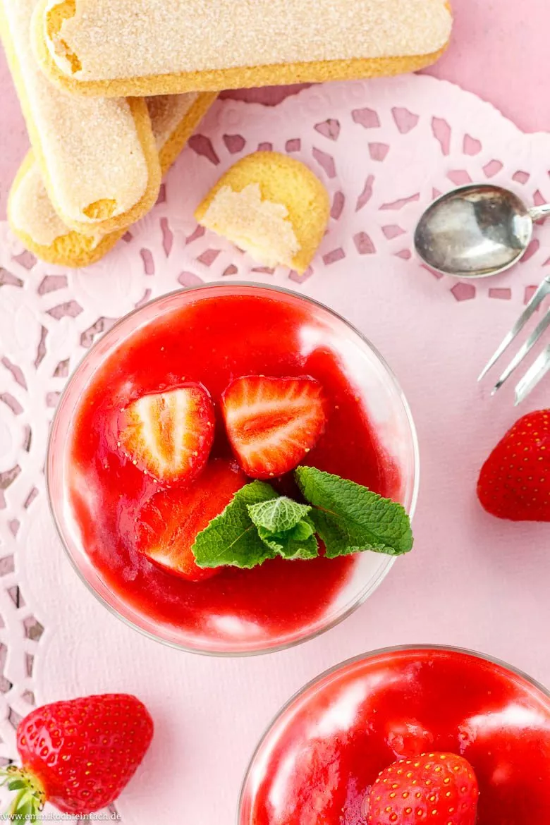 Erdbeertiramisu einfach gemacht - www.emmikochteinfach.de