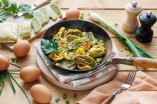 Schnelle Maultaschen Pfanne mit Ei