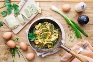 Schnelle Maultaschen Pfanne mit Ei