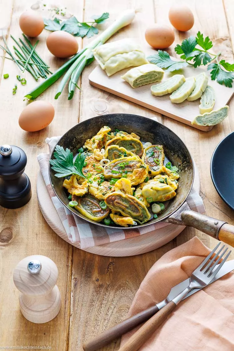 Schnelle Maultaschen Pfanne mit Ei