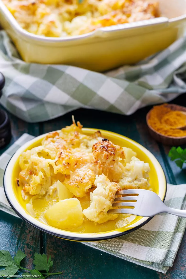 Cremiger Blumenkohlauflauf mit Kartoffeln