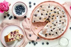 Saftiger Kuchen mit Heidelbeeren