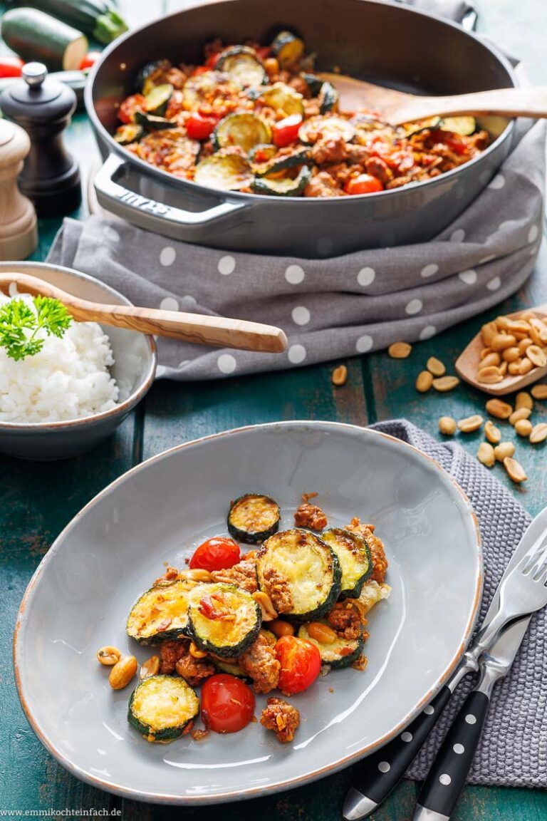 Zucchini Pfanne mit Hackfleisch - emmikochteinfach