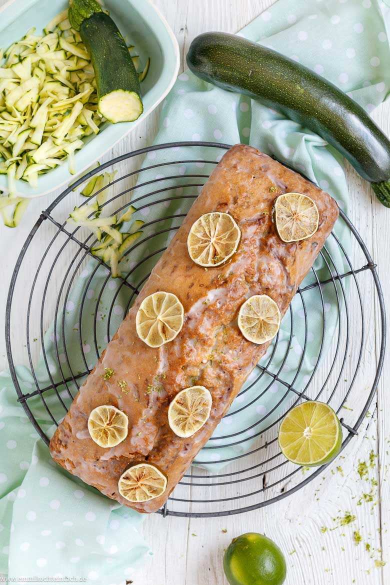 Zucchini Kuchen mit Limette