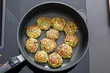 Zucchini Puffer - einfach & schnell