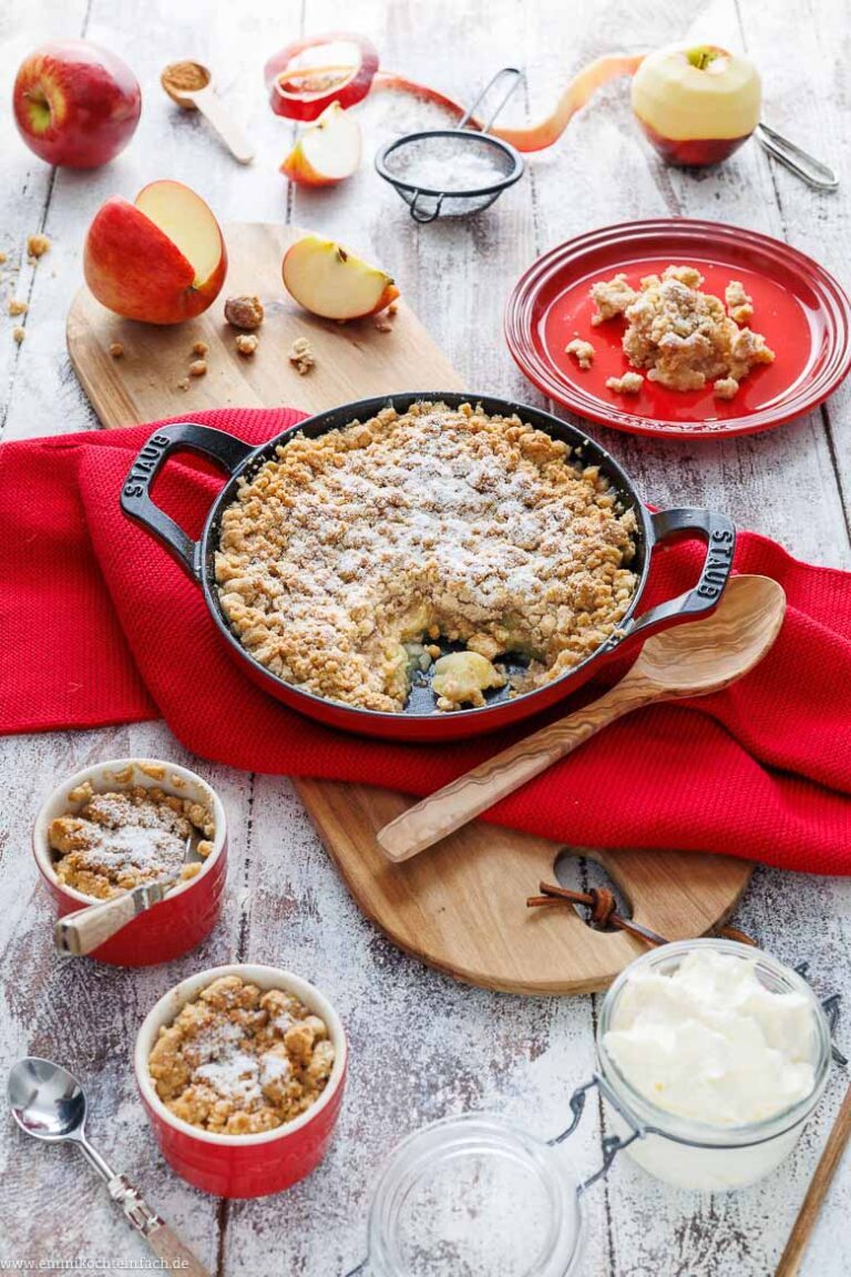 Apfel Crumble - Dessert mit Äpfeln - emmikochteinfach