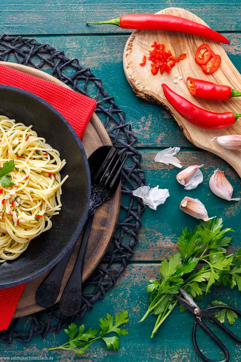 Spaghetti aglio e olio e peperoncino