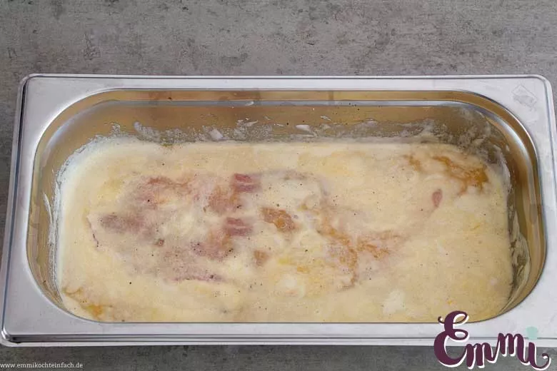 Schnitzelfleisch in Ei-Sahne-Masse