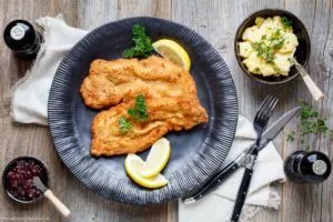 Schnitzel panieren und braten