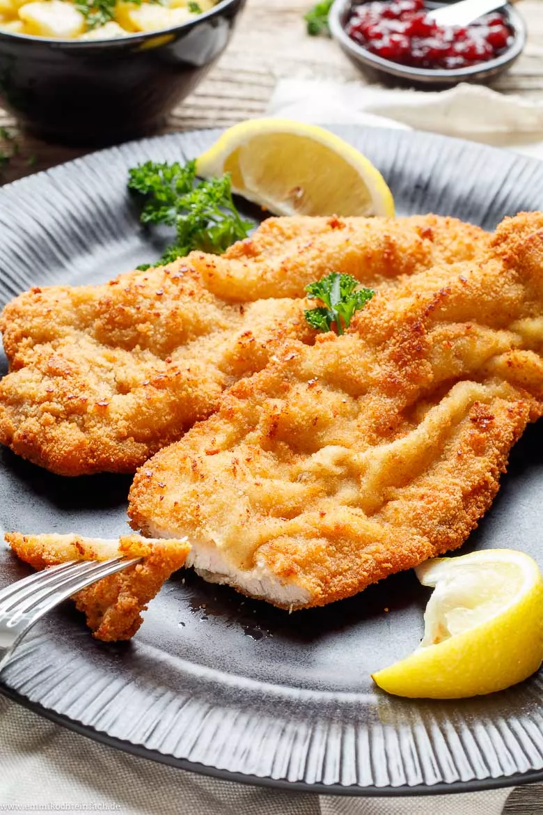 Schnitzel panieren und braten