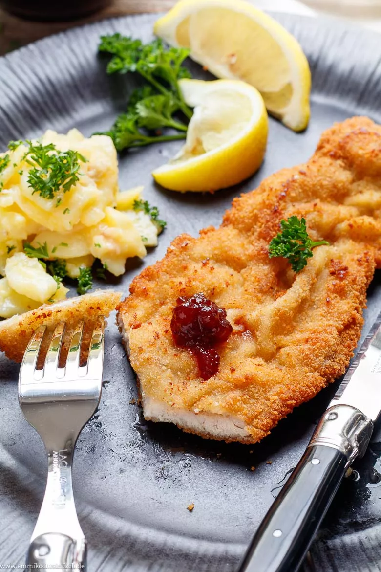 Schnitzel panieren und braten