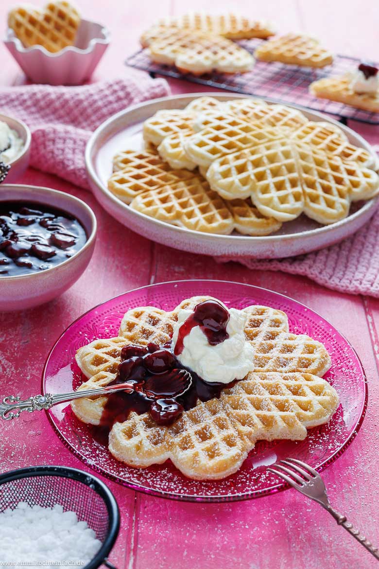 Waffelteig - Omas Waffeln Rezept - emmikochteinfach