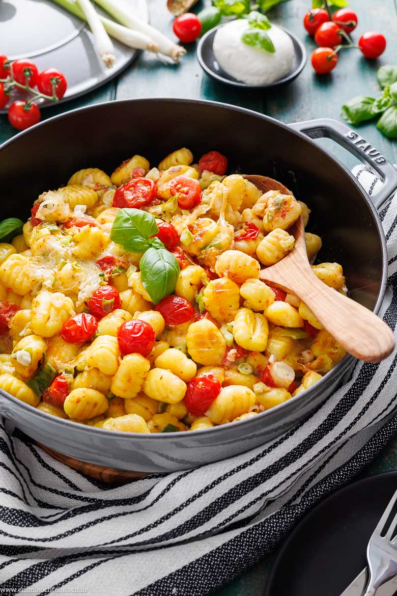 Gnocchi Pfanne – schnell &amp; einfach - emmikochteinfach