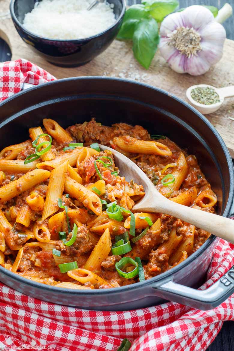 One Pot Pasta mit Hackfleisch