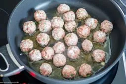 Hackbällchen braten