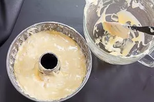 Eierlikörkuchen Gugelhupf