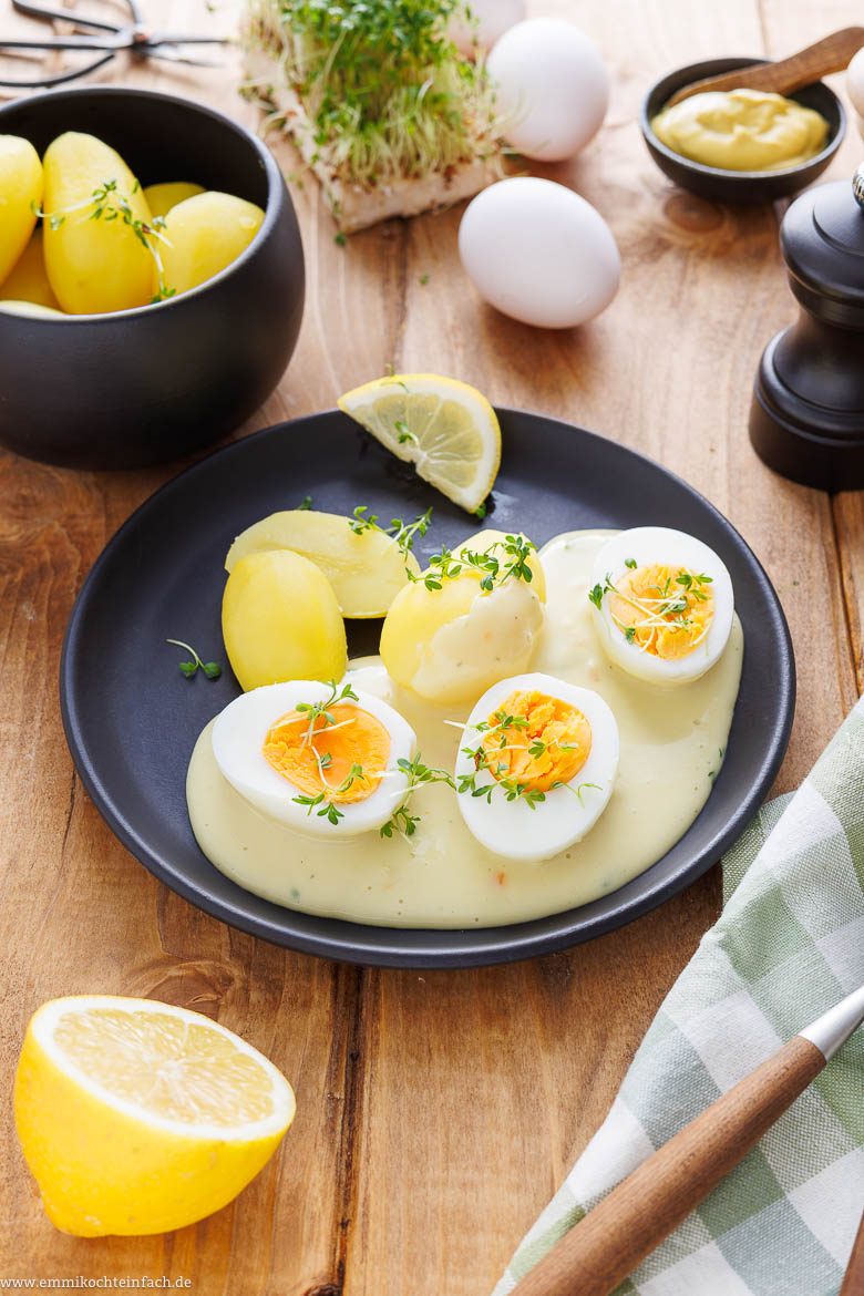Senfeier mit Kartoffeln