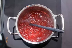 Erdbeermarmelade kochen