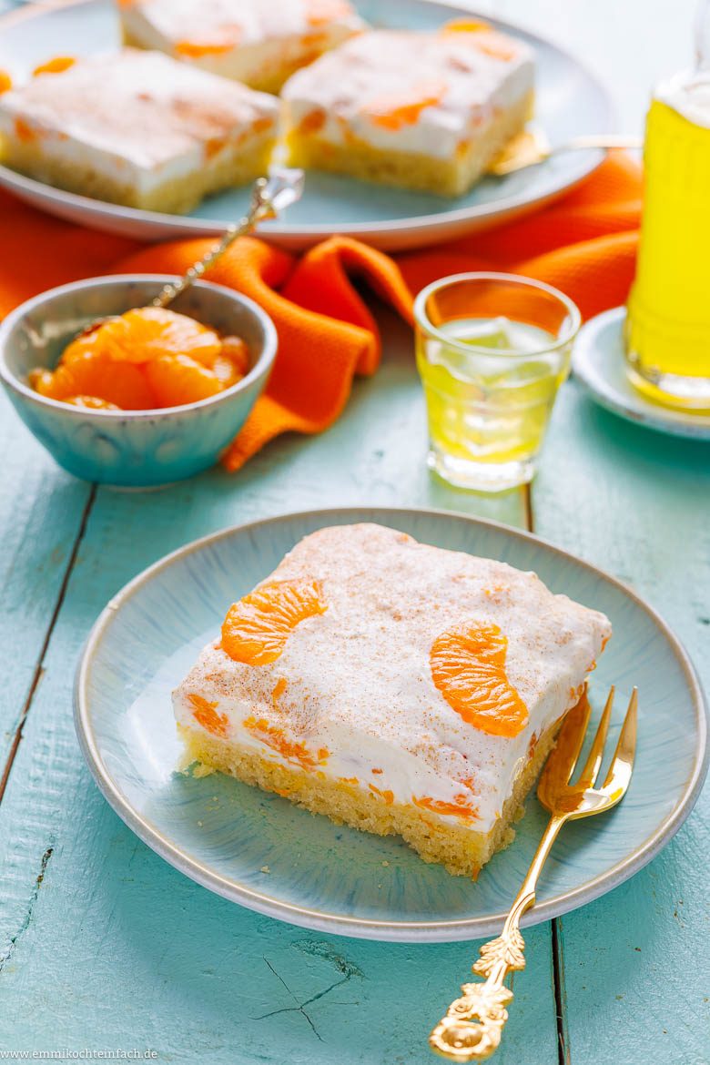 Mandarinen werten die Schmandcreme vom Fantakuchen auf