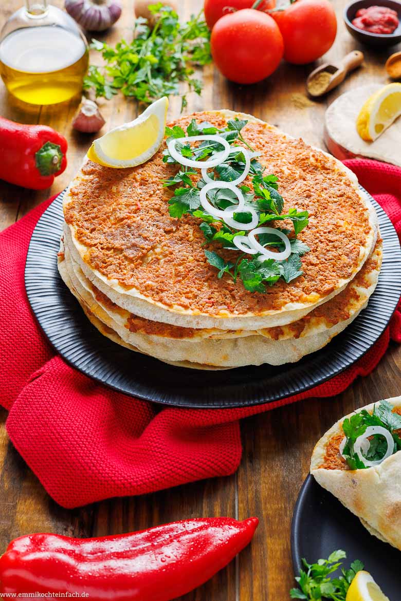 Ein kulinarisches Highlight: selbst gemachtes Lahmacun