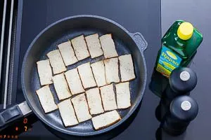 Anbraten von Tofu für Füllung der Sommerrollen