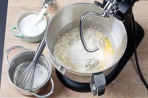 Zupfbrot Teig Zutaten
