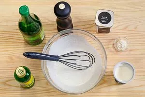 Bohnensalat Dressing zubereiten