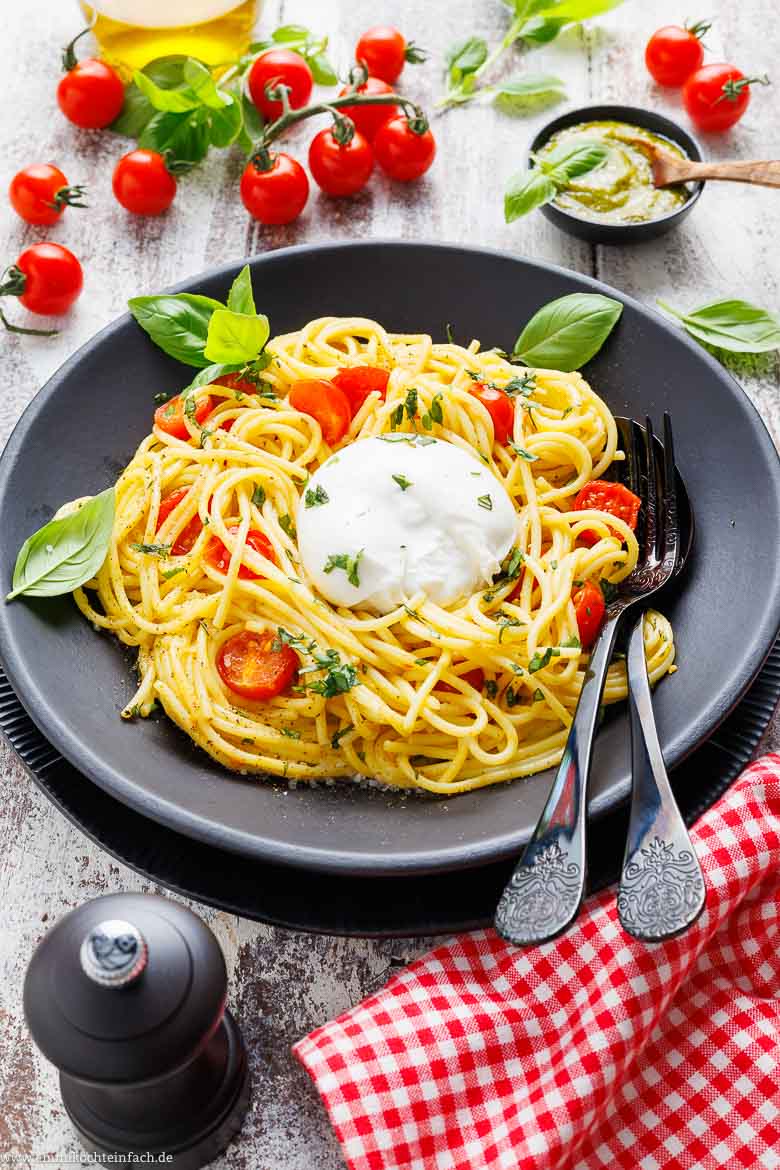 Burrata Pasta mit Kirschtomaten