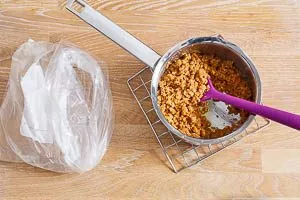 Keksteig zubereiten für Philadelphia Torte