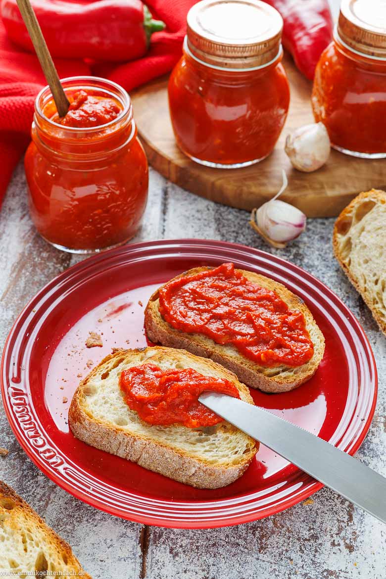 Würziges Ajvar als Aufstrich