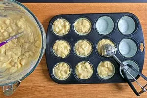 Muffin Formen füllen