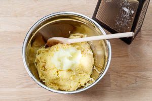 Zwiebeln zu den Kartoffeln