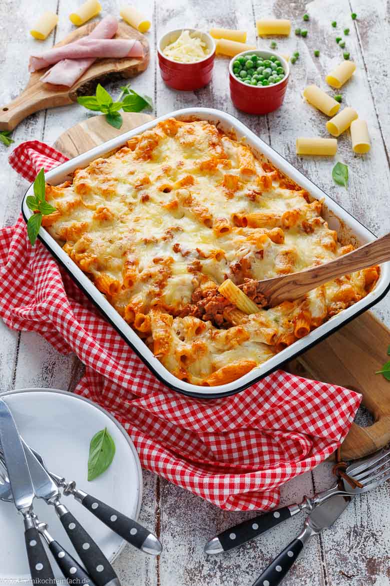 Rigatoni al Forno aus dem Backofen wie beim Italiener