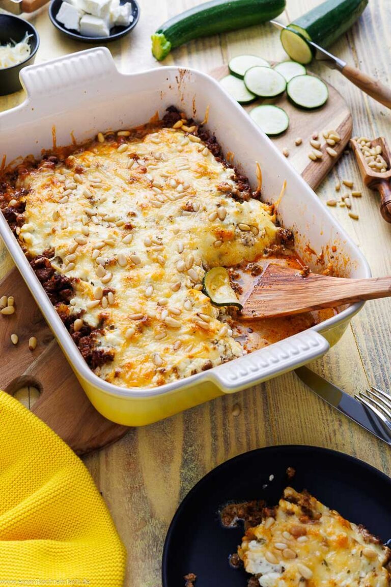 Zucchini-Hackfleisch-Auflauf mit Feta