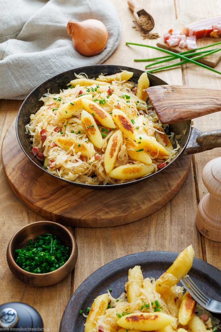 Schupfnudeln mit Sauerkraut und Speck