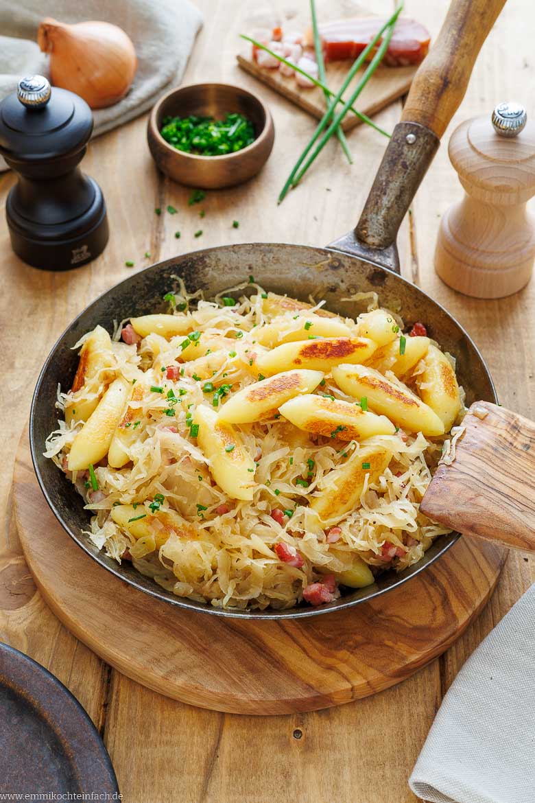 Leckere Schupfnudeln mit Sp&auml;tzle in der Pfanne