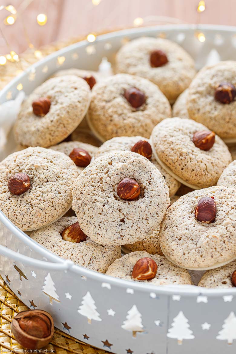 Haselnussmakronen backen: einfach und schnell Haselnussmakronen backen: einfach und schnell