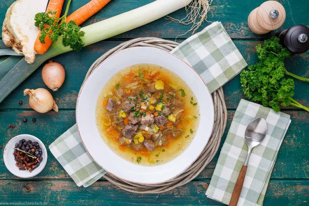 Rindfleischsuppe nach Omas Rezept