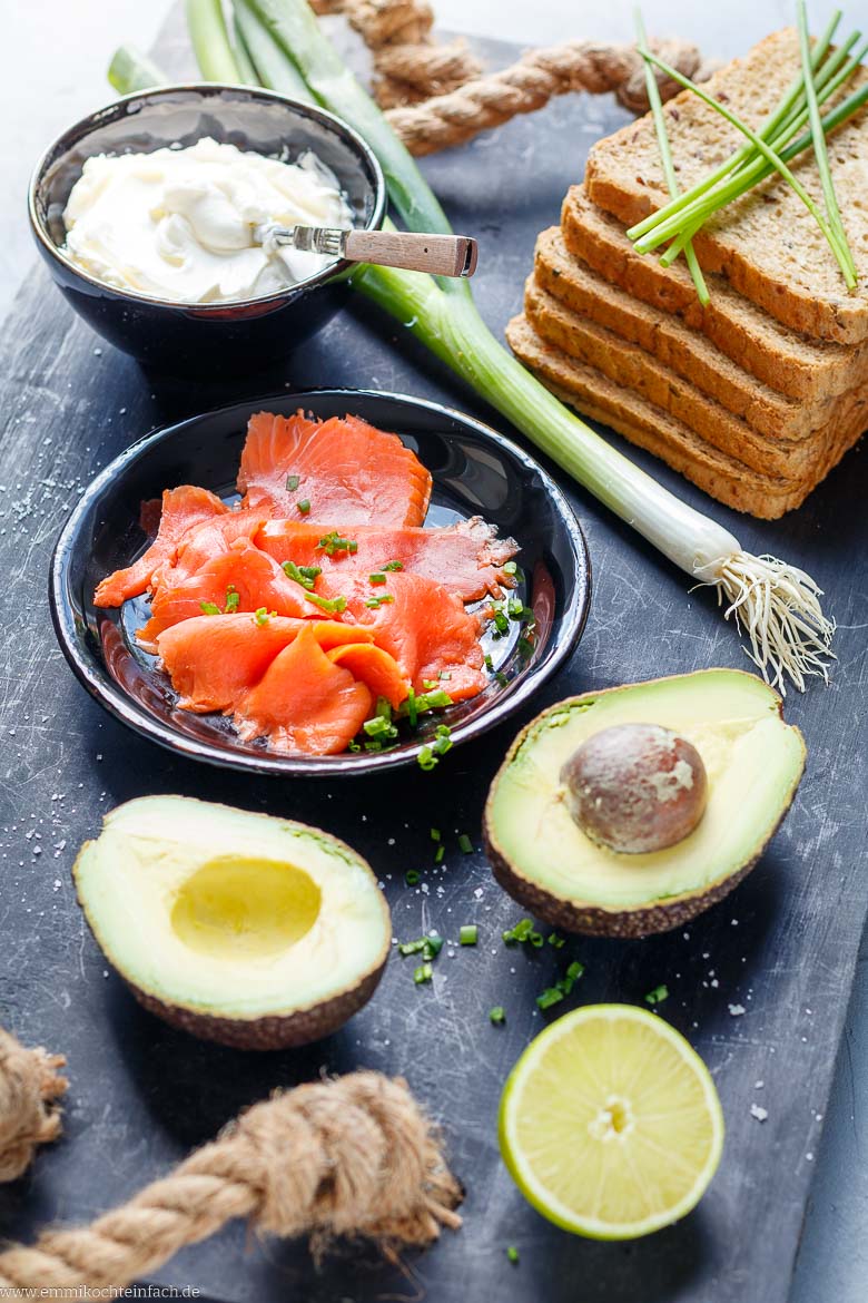 Zutaten den Toast mit Avocado-Creme und R&auml;ucherlachs