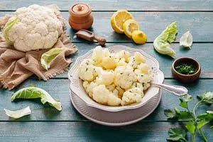 Mit etwas Petersilie garnieren und servieren.